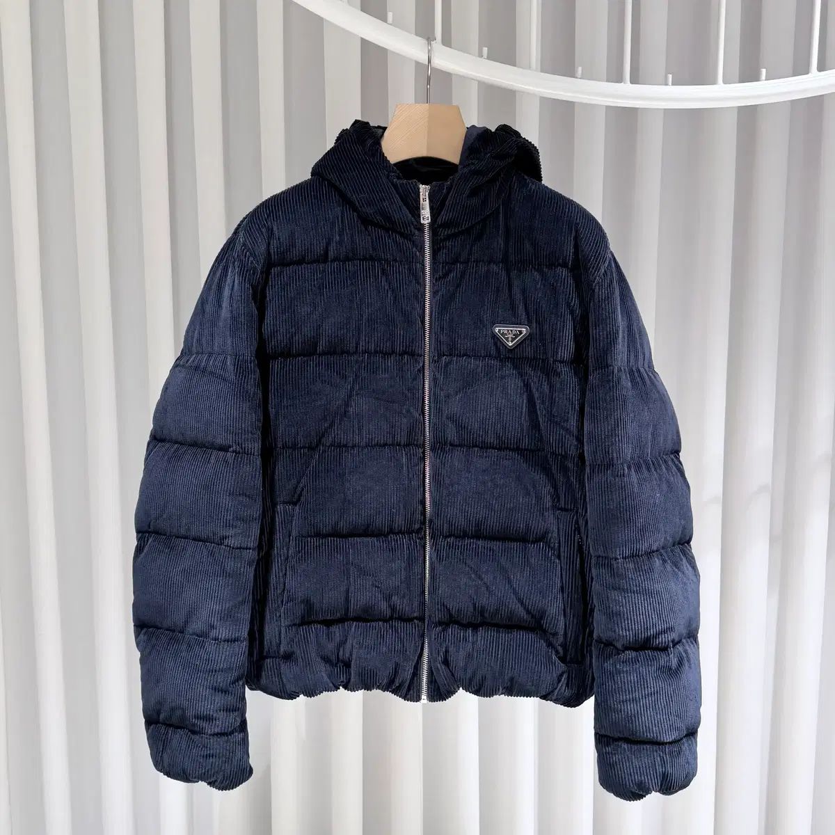 50 / PRADA コーデュロイ WHO フード ネイビー ダウン - メルカリ