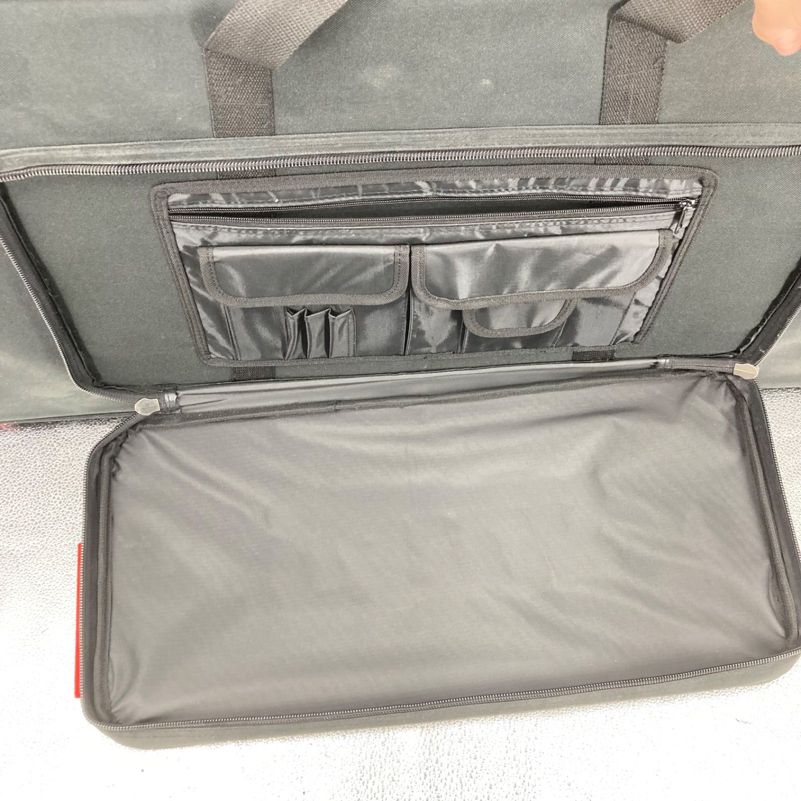 セミハードケース