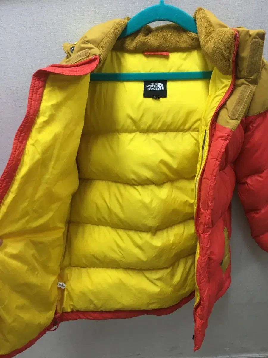 ノースフェイス　裏ボア　ジャンバー　130 オレンジ ノースフェイス 裏ボア ジャンバー 130 オレンジ