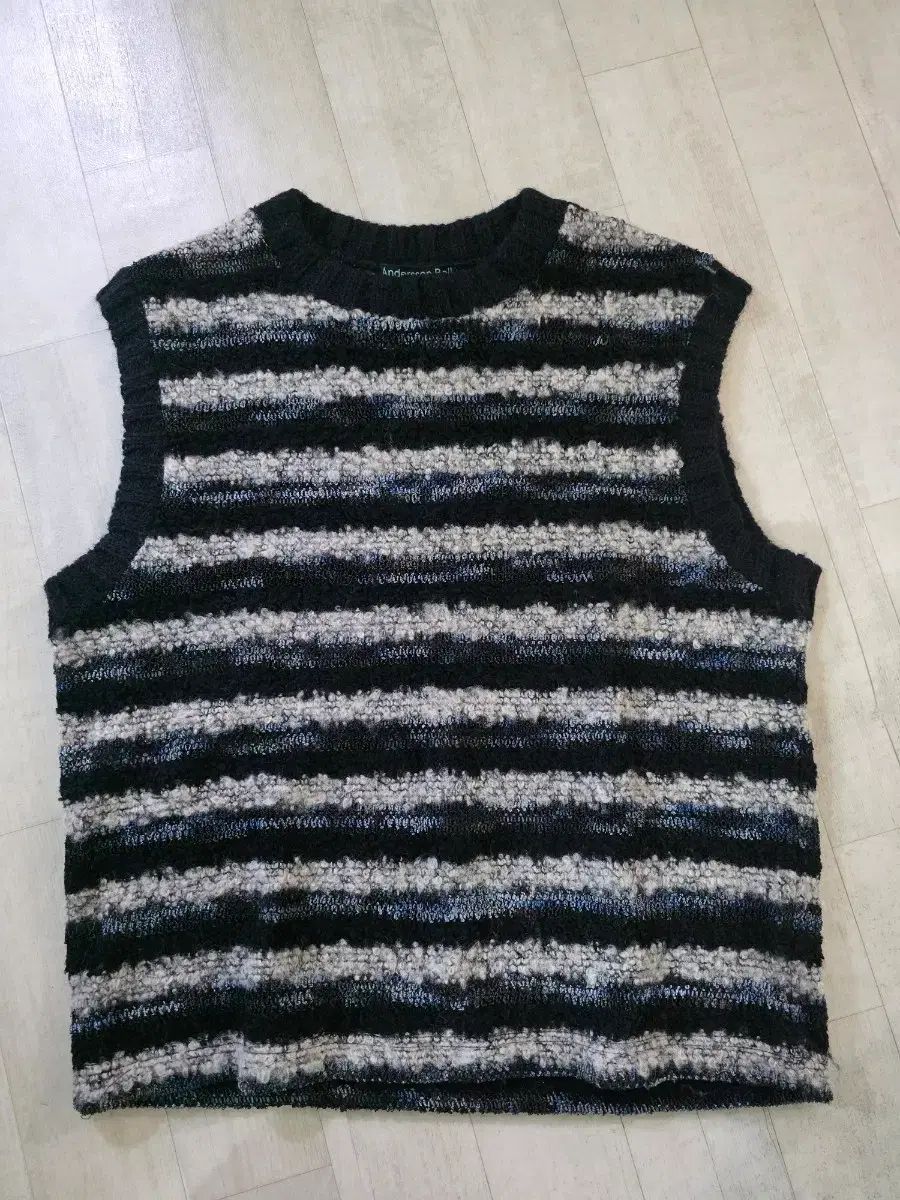 アンダースンベル チュニジア ニット ベスト M