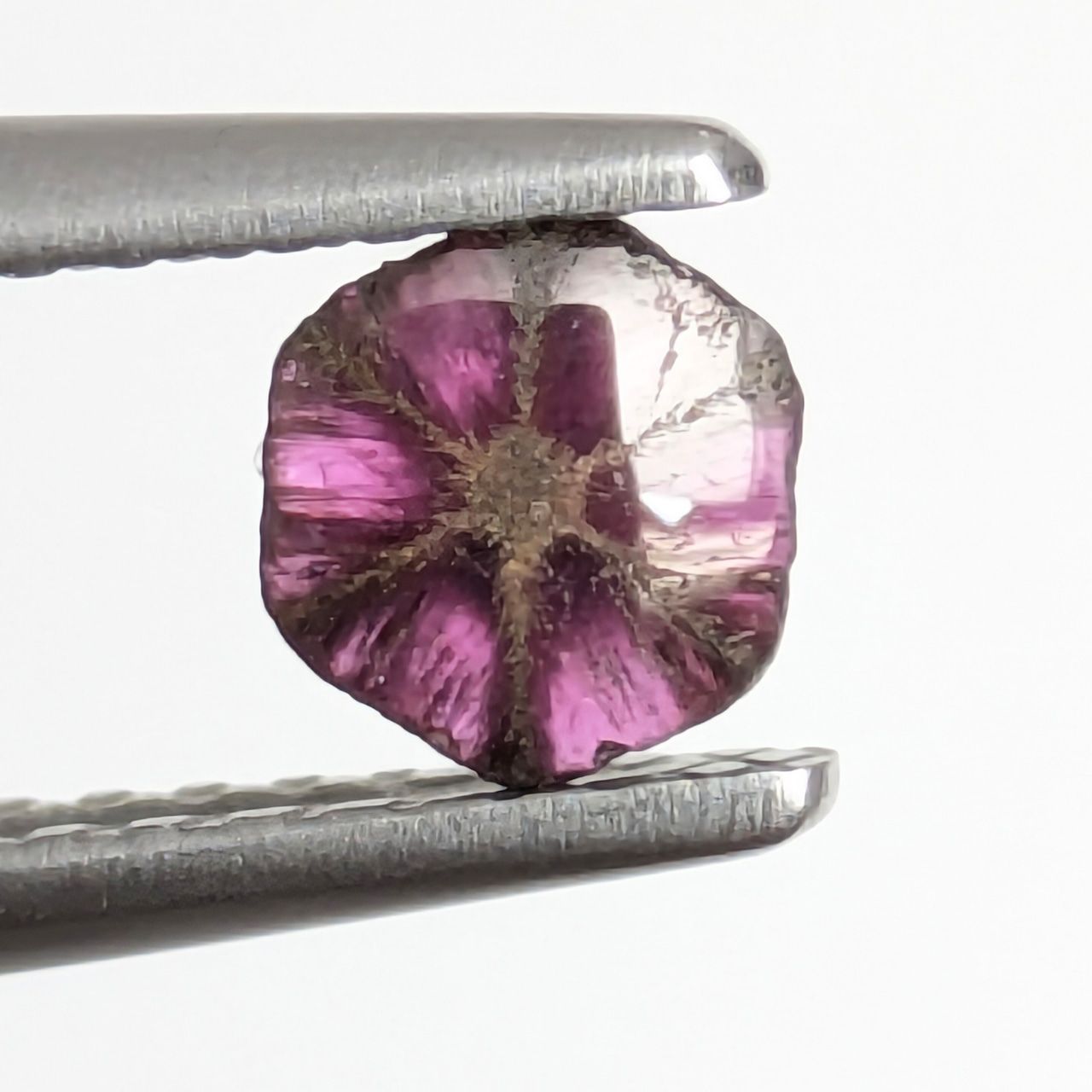 トラピチェルビー ミャンマー産 0.37 ct