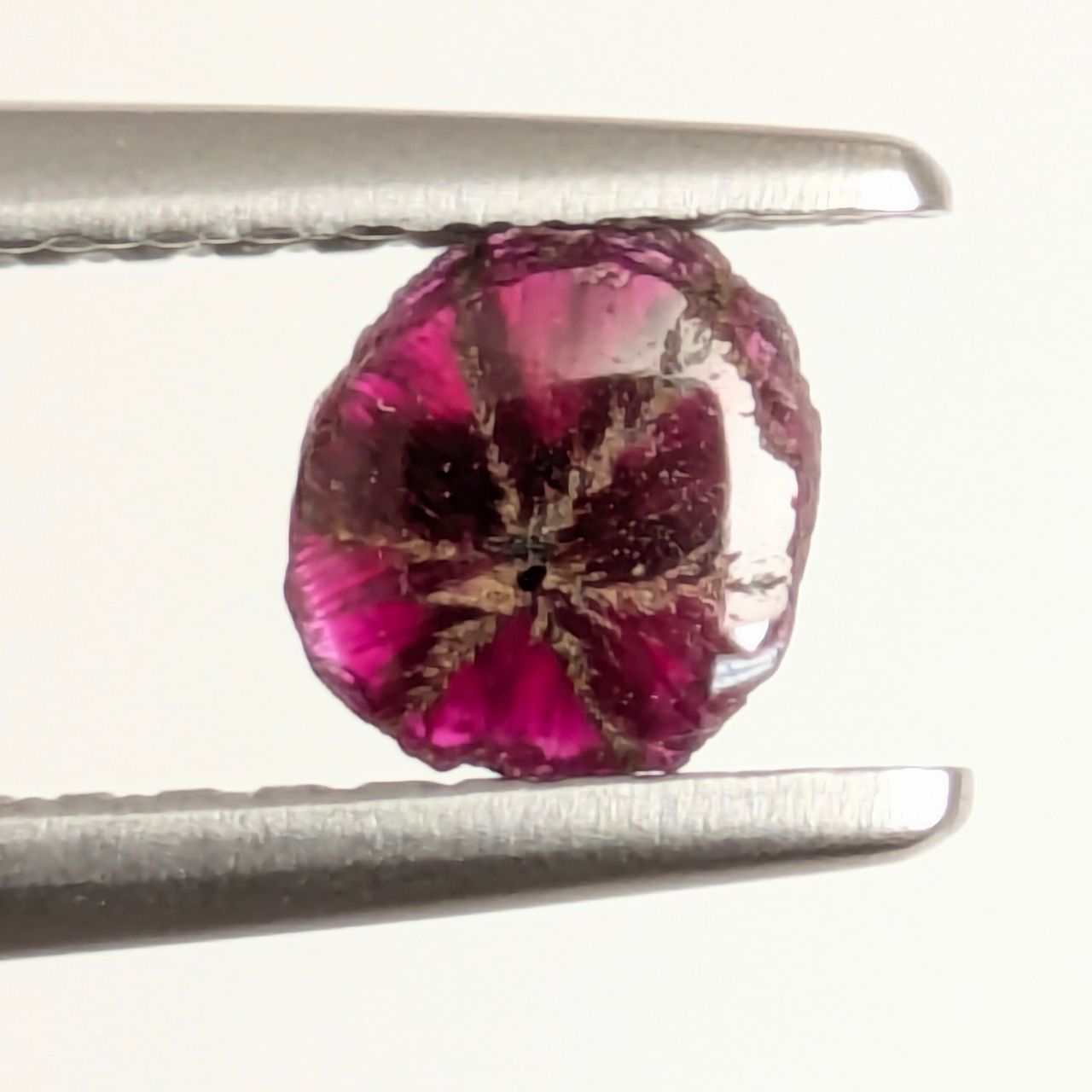 トラピチェルビー ミャンマー産 0.40 ct