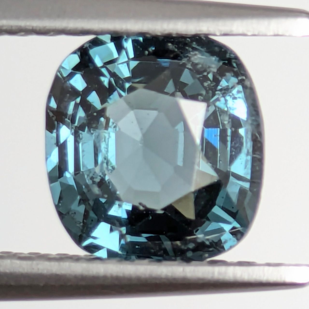 ブルースピネル ミャンマー モゴック産 1.46 ct