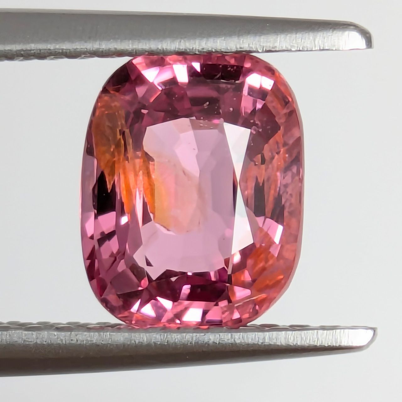 ピンクスピネル ミャンマー モゴック産 1.87 ct