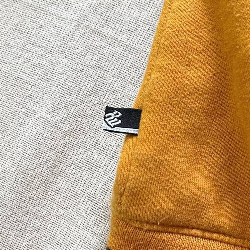 ★ROCA WEAR ロカウェア★タンクトップ★金色スタッズロゴ★海外Bガール ☆ROCA WEAR ロカウェア☆タンクトップ☆金色スタッズロゴ☆海外B