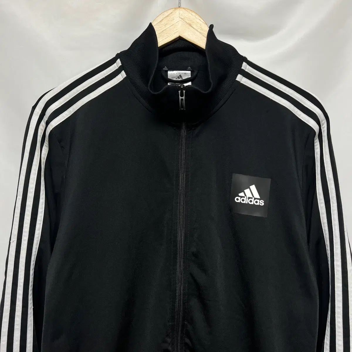 送料込み　adidas 黒 3本ライン ジャージジャケット　ヨーロッパモデル 正規品/2XL adidas アディダス 3本線 ブラック トラックジャージ