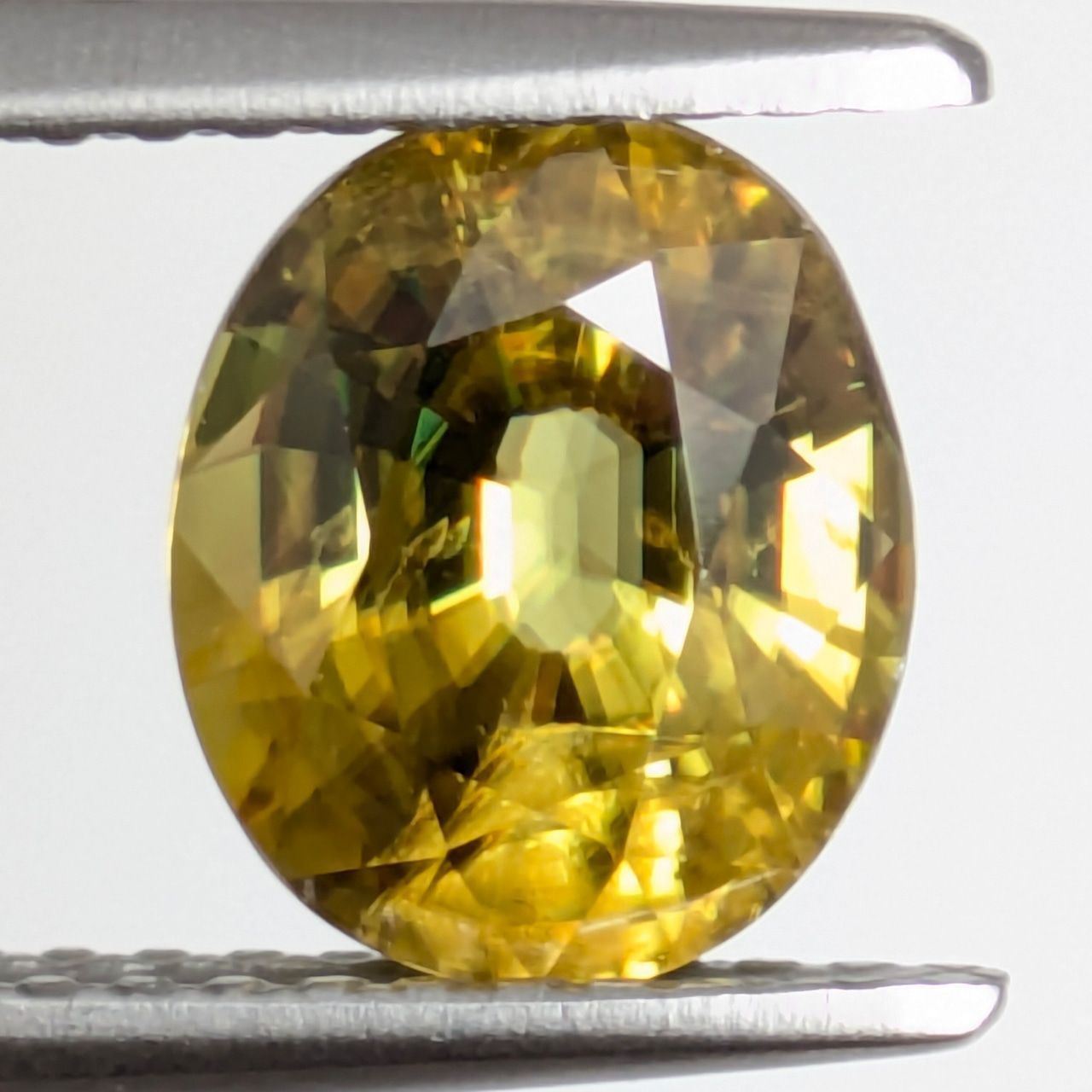 スフェーン マダガスカル産 1.94 ct