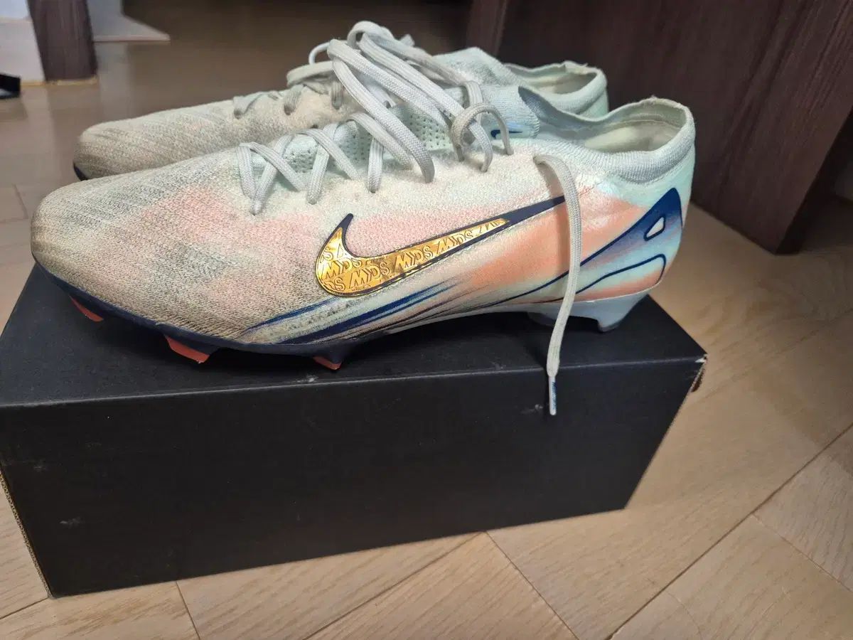 マーキュリアル