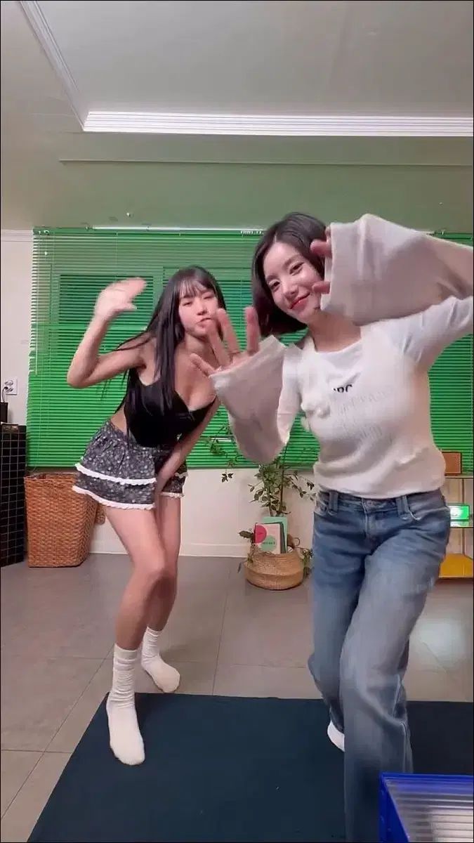 ホルターネック ニット