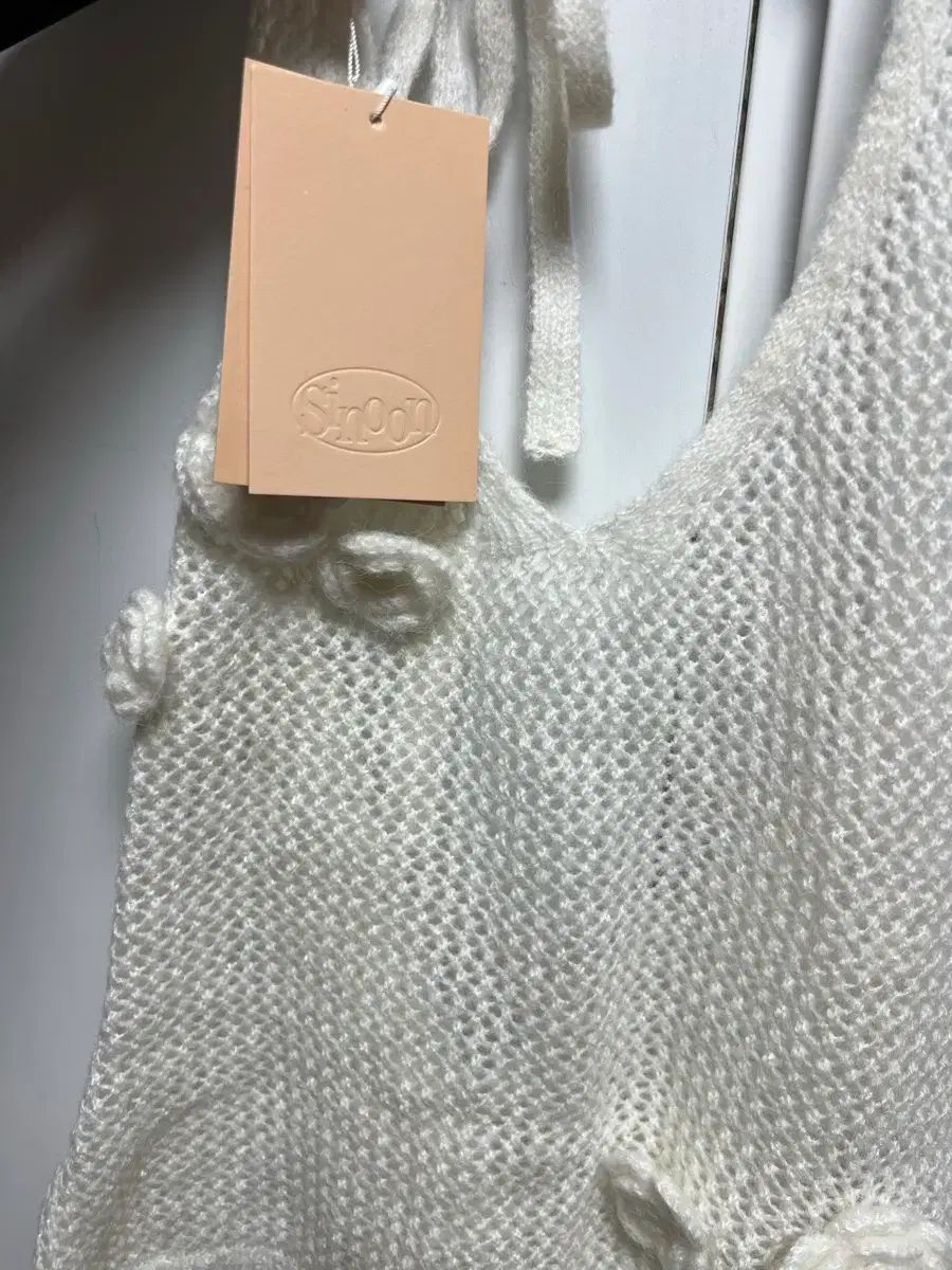  クォン ウンビ KWON EUNBI 着用 sinoon シヌーン フラワー ホルターネック ニット ベスト ベスト ジレ ベスト ジレ ビスチェ