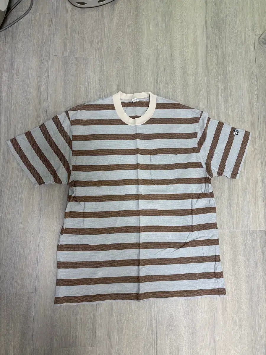 ends and means Tシャツ