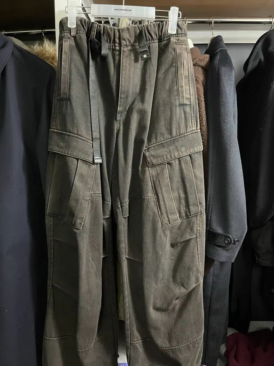 Hatchingroom ミールパンツ ウォッシュド ブラック