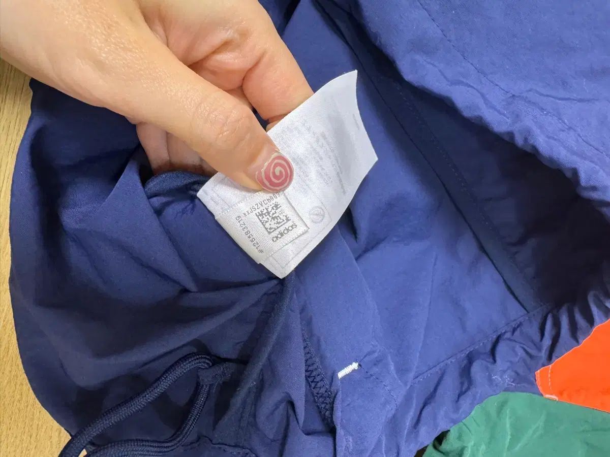 ウィンドブレーカー ジャケット