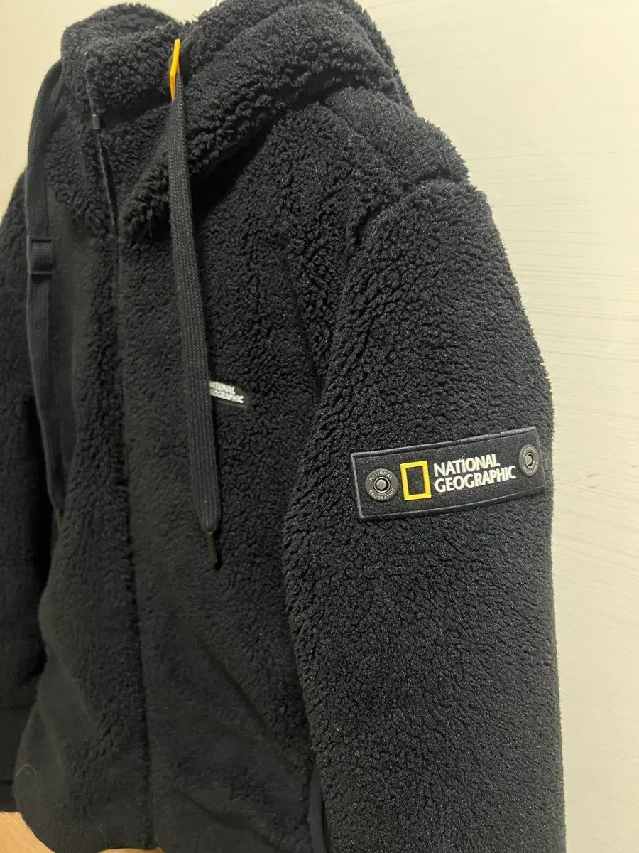 ナショナルジオグラフィック 黒 ボア フリース s