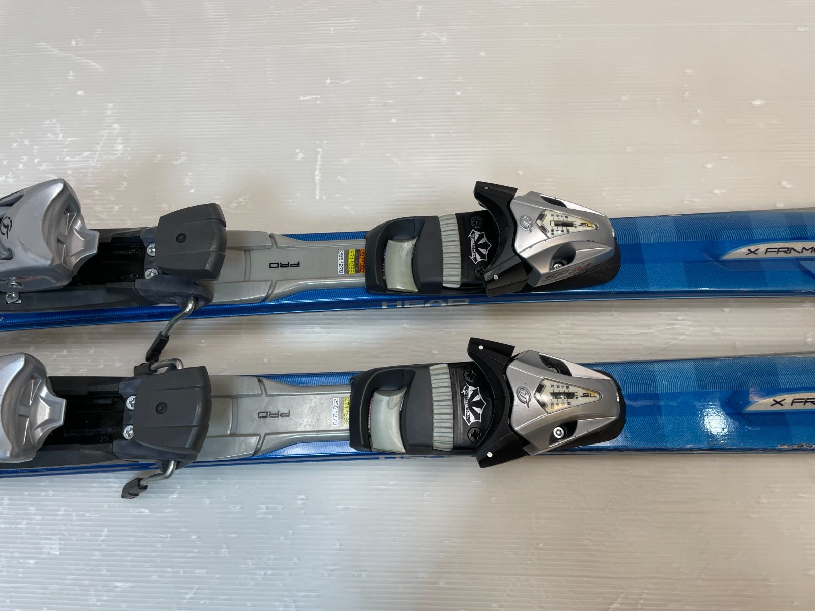 ◇ スキー HEAD C200 142 cm + TYROLIA SP90 ソール長255-343mm 21.0