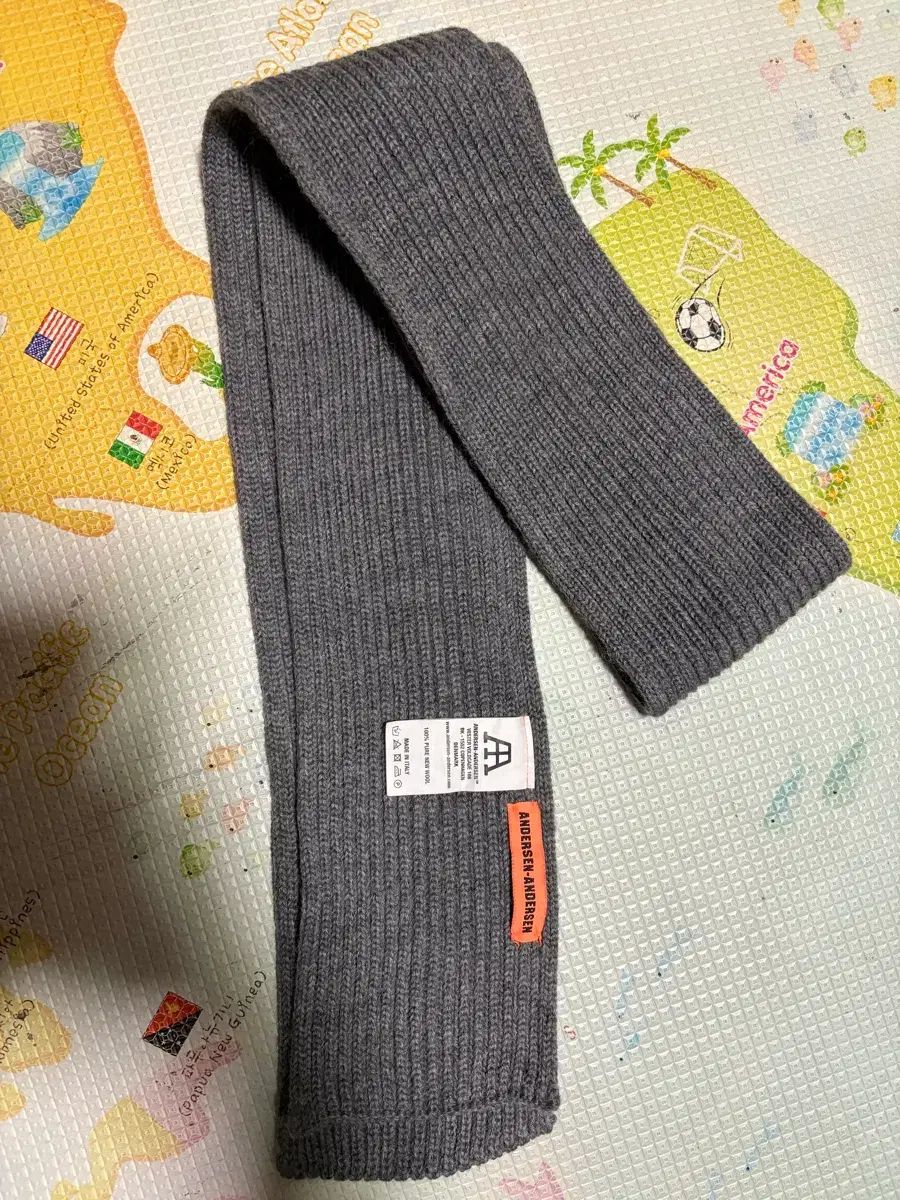 Andersen アンデルセン ショートマフラー