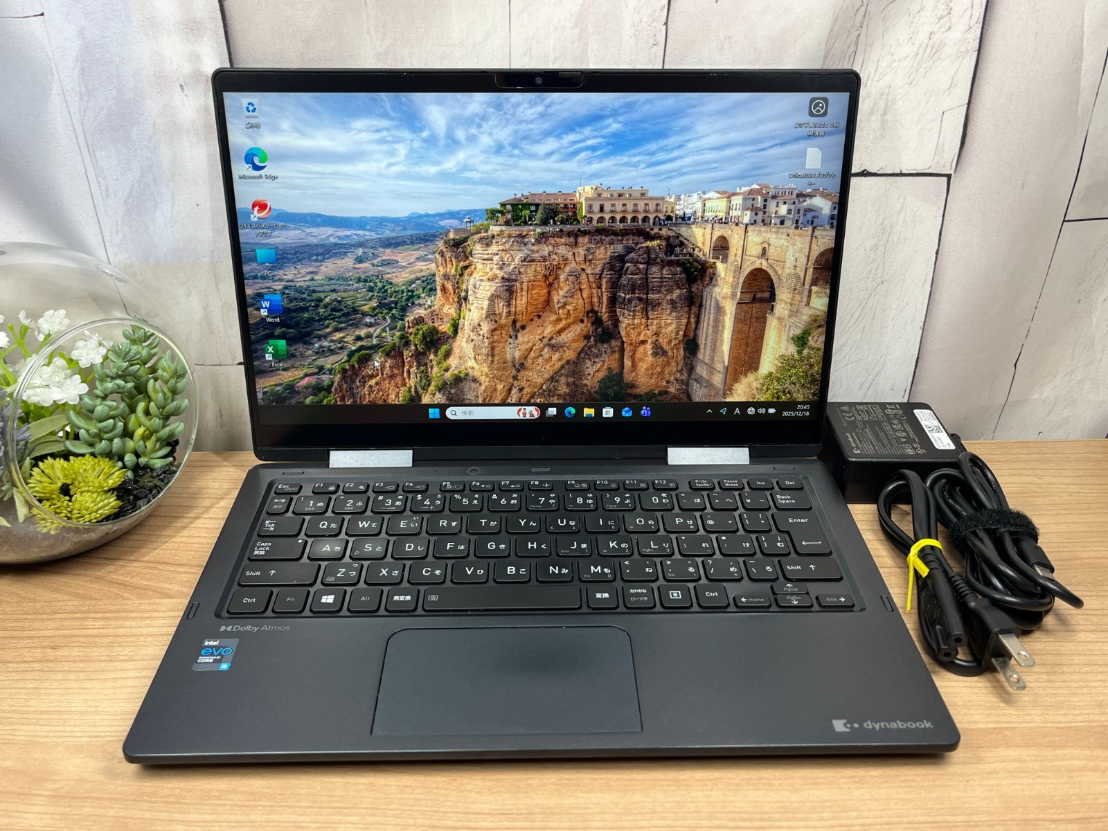 美品＞1249 Dynabook V83/HS 16GB/SSD256 第11世代 office2024 ノート