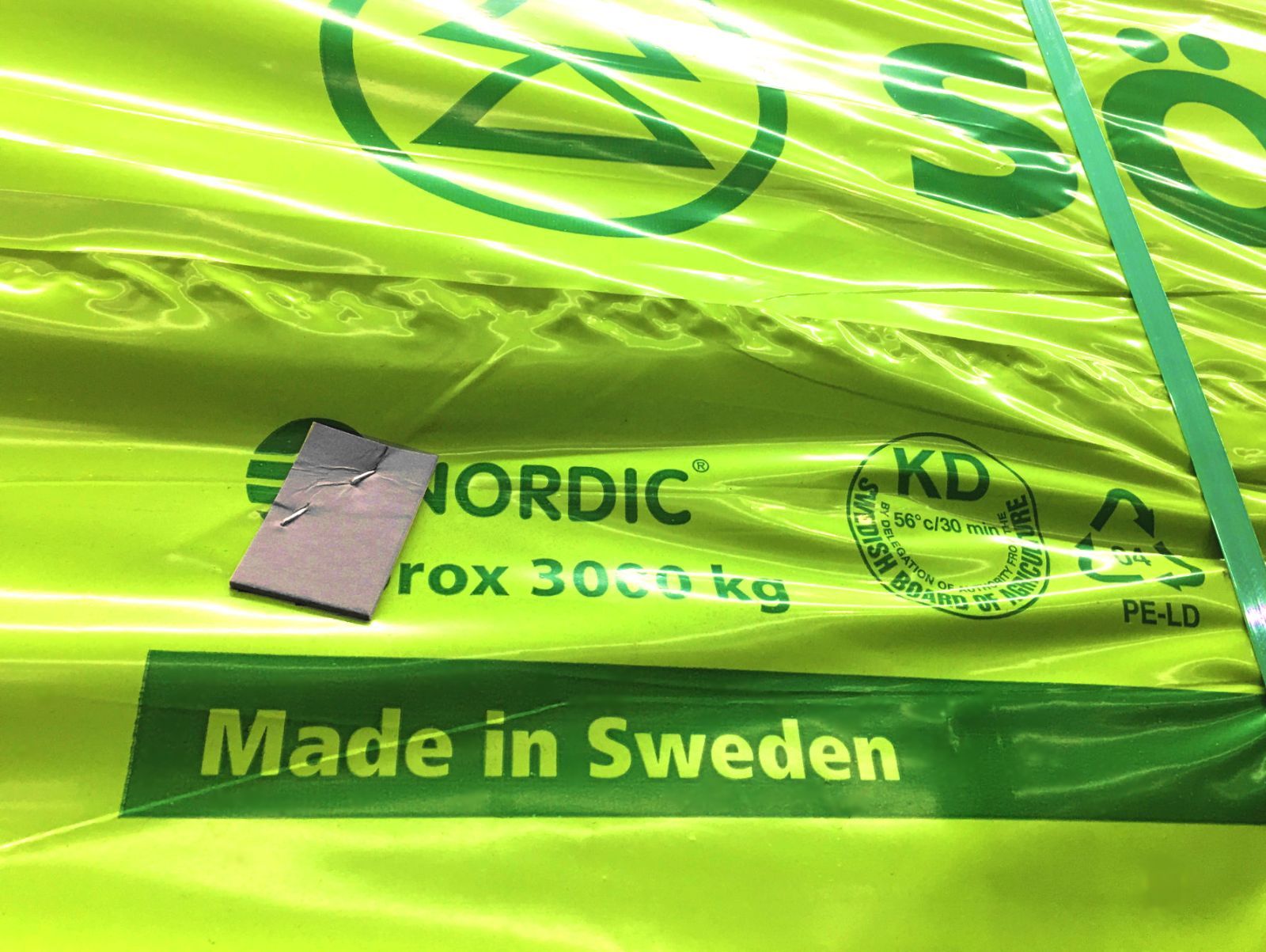 ハンドメイド 飾り棚 段違いタイプ (チーク色×ホワイト) - メルカリ