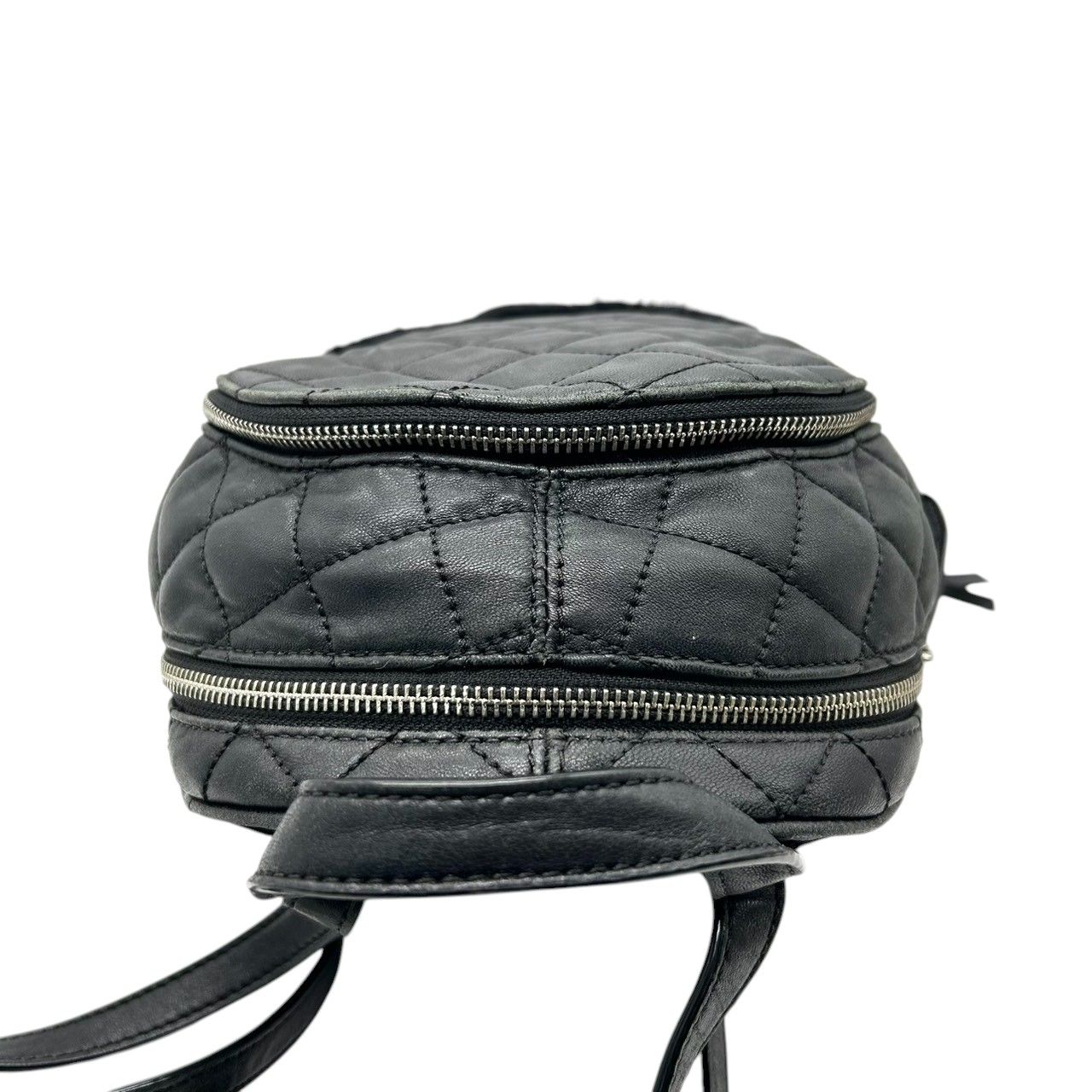 黒 シルバー金具