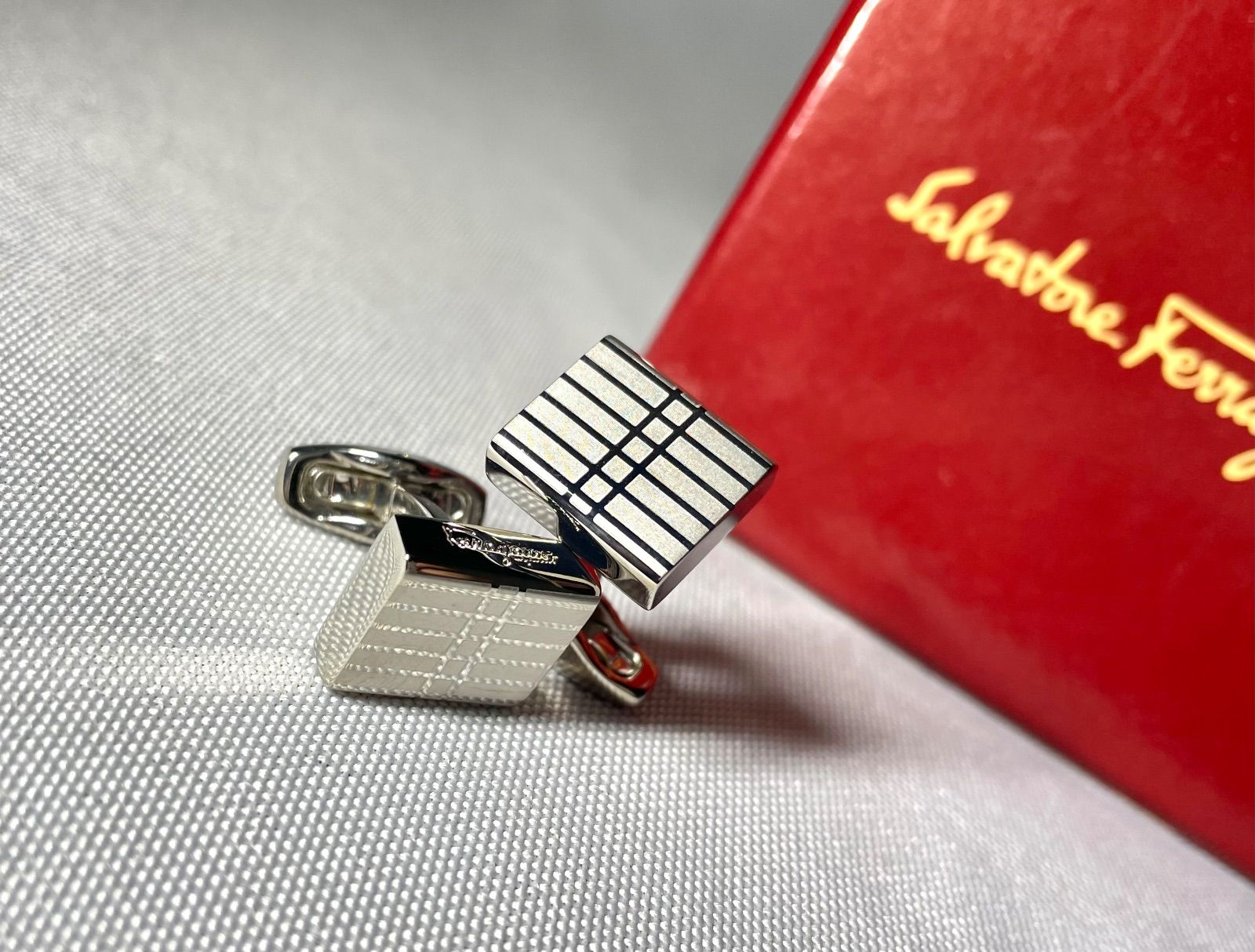 美品 Salvatore Ferragamo サルヴァトーレフェラガモ サイドブランド