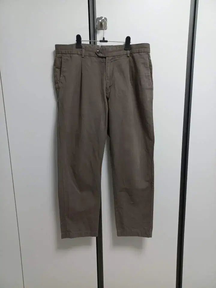 33 34 スーツサプライ チノズボン52