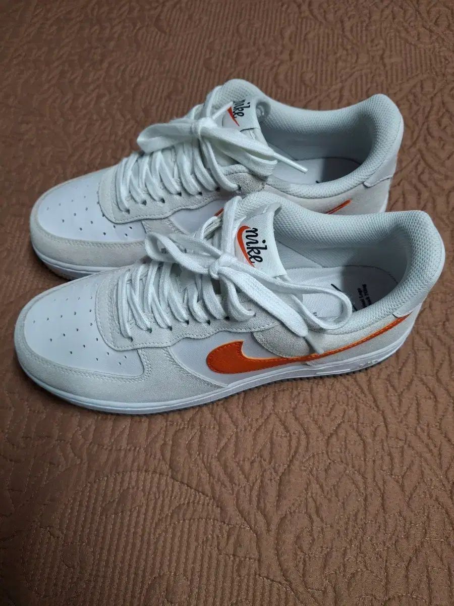 250 NIKE エアフォース1 レディース スニーカー 2144