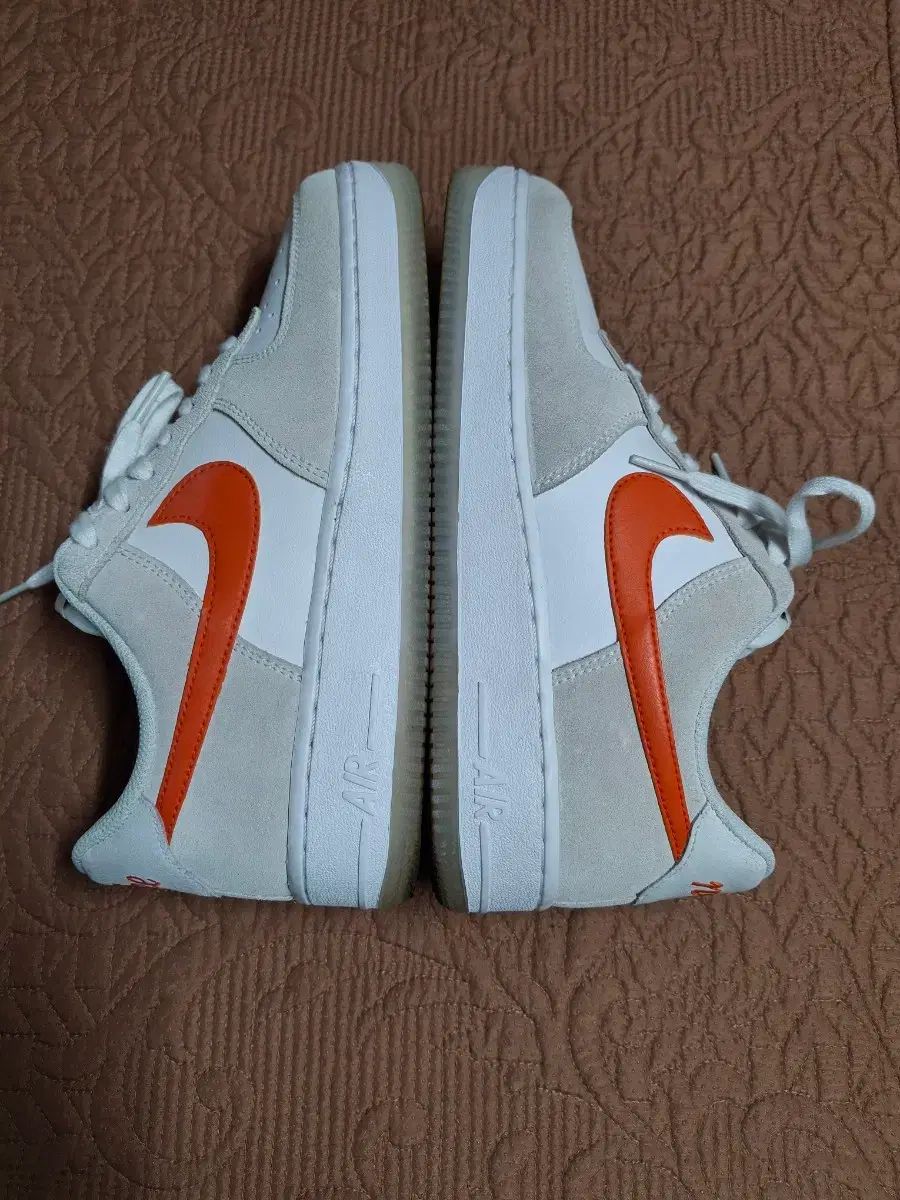 250 NIKE エアフォース1 レディース スニーカー 2144