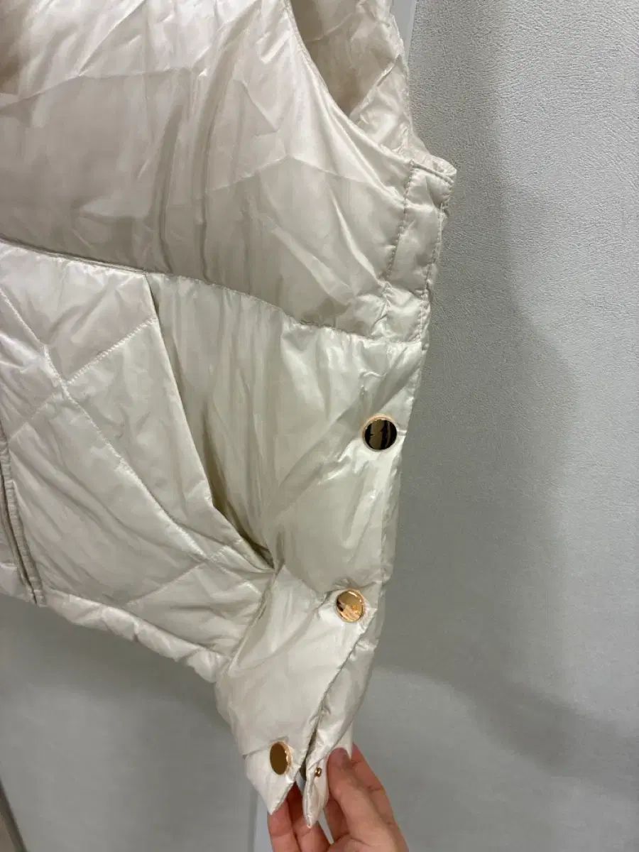 ダックダウンダウンベスト