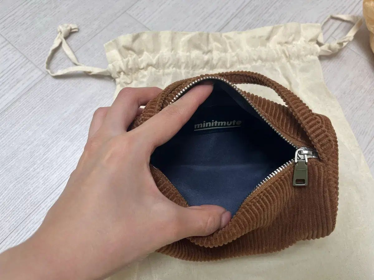 MINITMUTE ミニミュート クローサークル コーデュロイ バッグ ブラウン