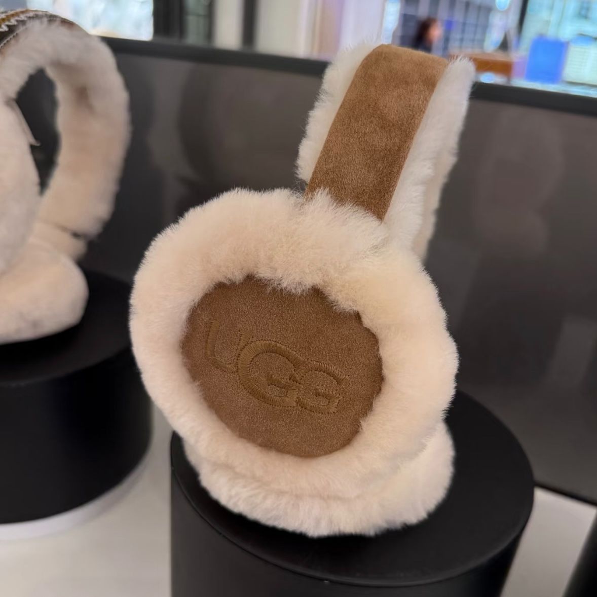アグ UGG イヤーマフラー イヤマフ 耳あて シープスキン イヤー