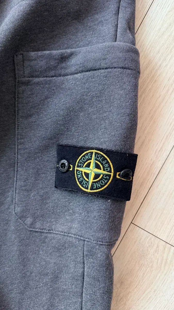  STONE ISLAND ジョガーパンツ ジョガーパンツ スウェットパンツ パンツ