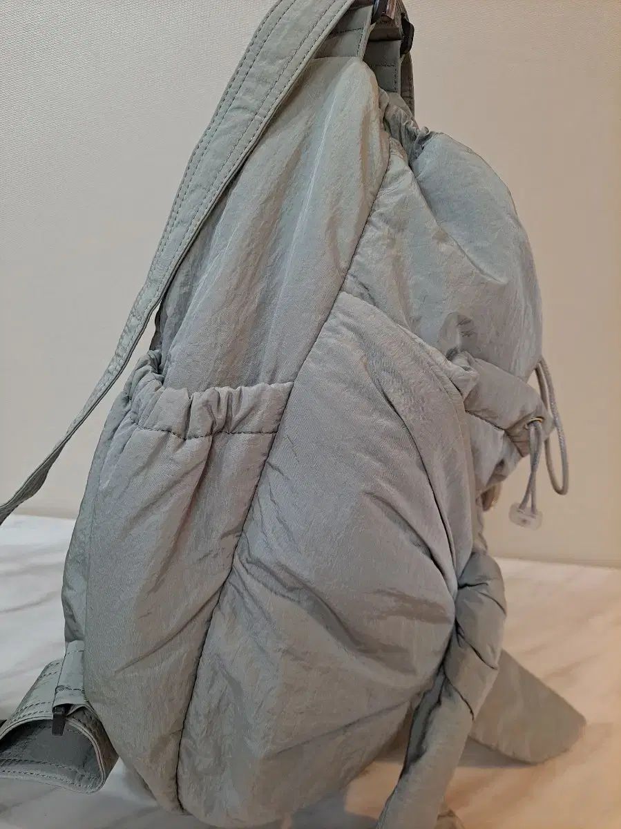 アッテヴァネッサ ブリューノ 르봉백 グレー L