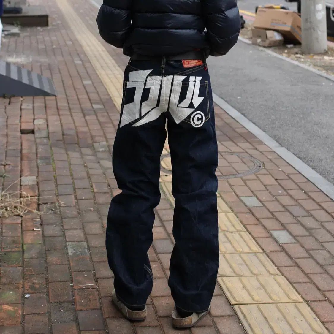 28 Co-Lu バックプリント デニム