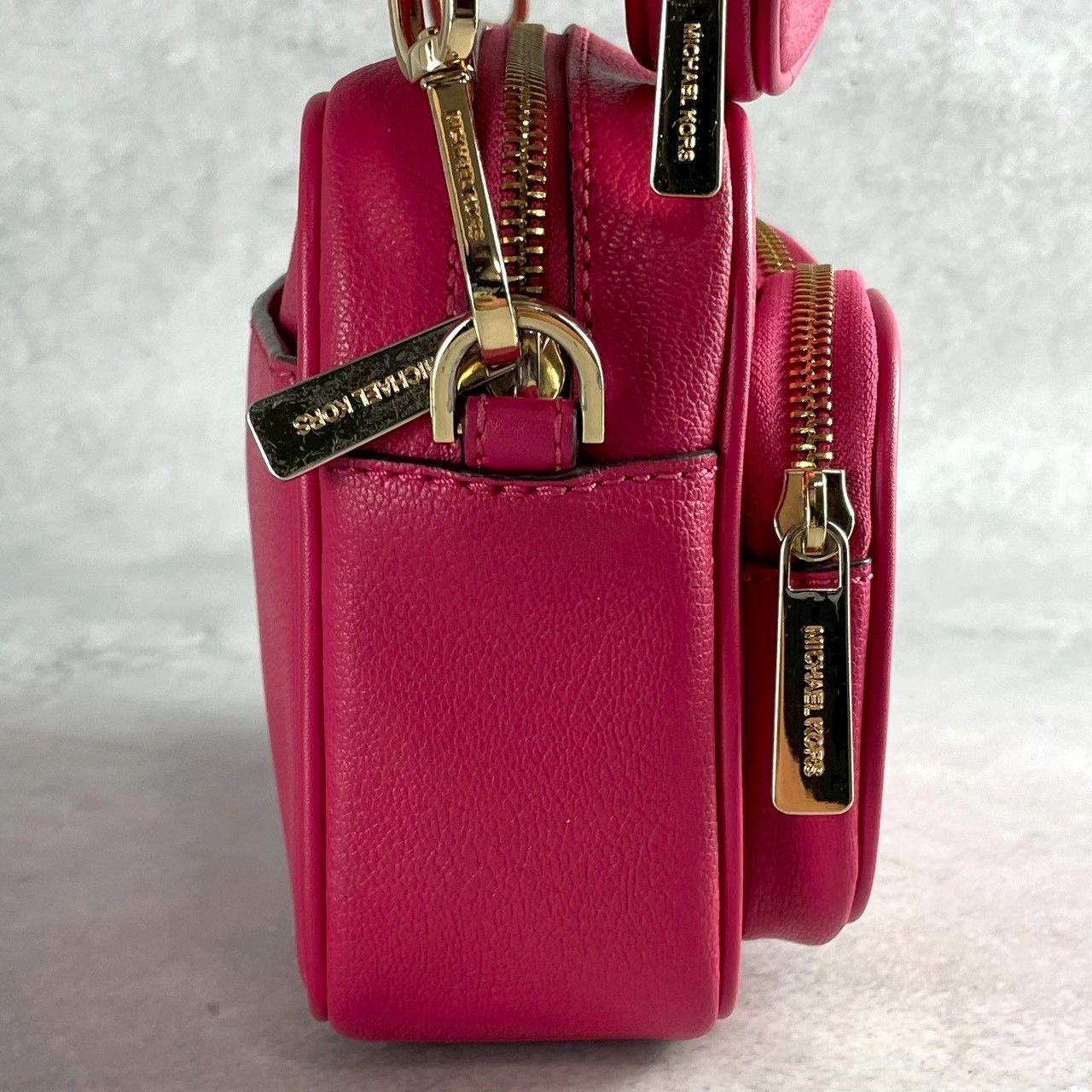 未使用級✨定価82,500円 マイケルコース MICHAEL KORS JET SET ITEM 