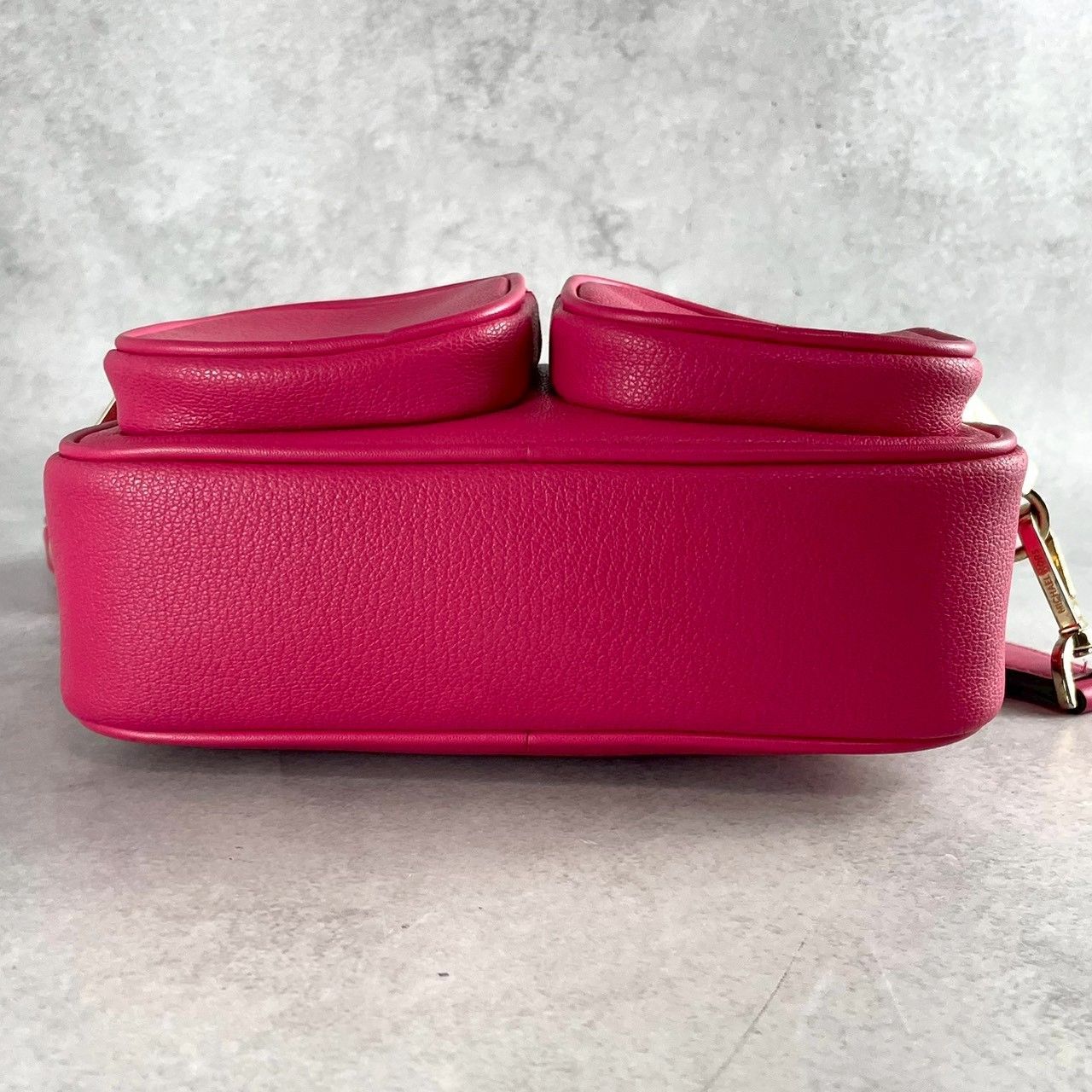 未使用級✨定価82,500円 マイケルコース MICHAEL KORS JET SET ITEM 