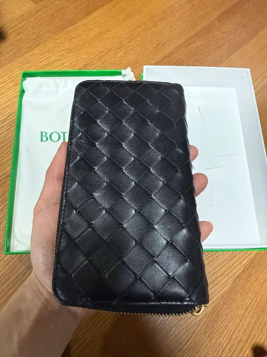 ボッテガ ヴェネタ イントレチャート ブラック 長財布