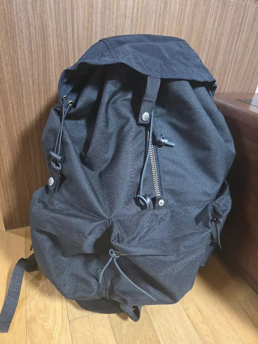 ヘビーデューティー トラベラー ダッフルバッグ