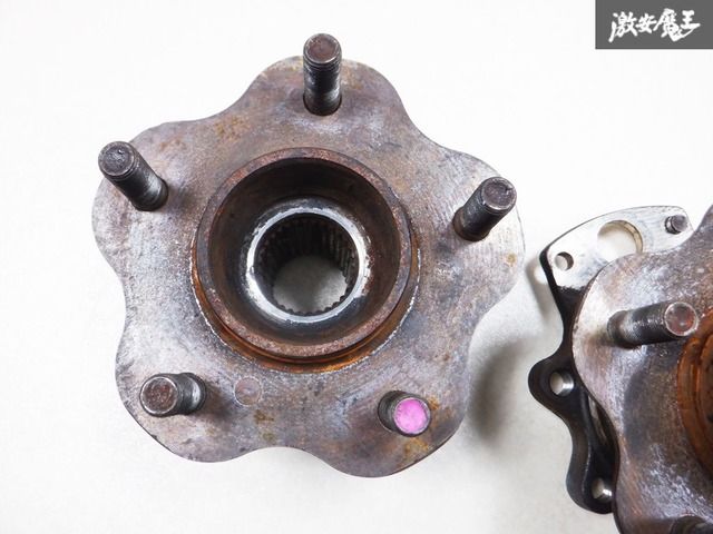 【新品】日産純正 左右フロントハブ R33 R34 BCNR33 BNR34 新品】日産純正 左右フロントハブ R33 R34 BCNR33 BNR34