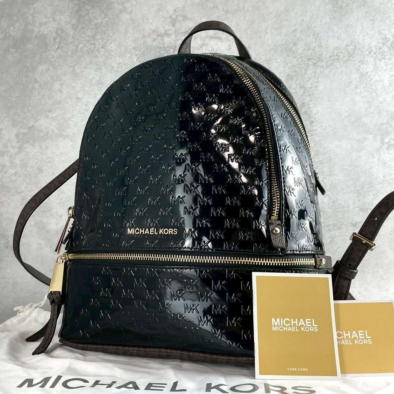 MICHAEL KORS マイケルコース エナメルリュックサック バックパック ブラック 黒 メンズ レディース 男女兼用 ユニセックス MK柄 総柄 旅行鞄