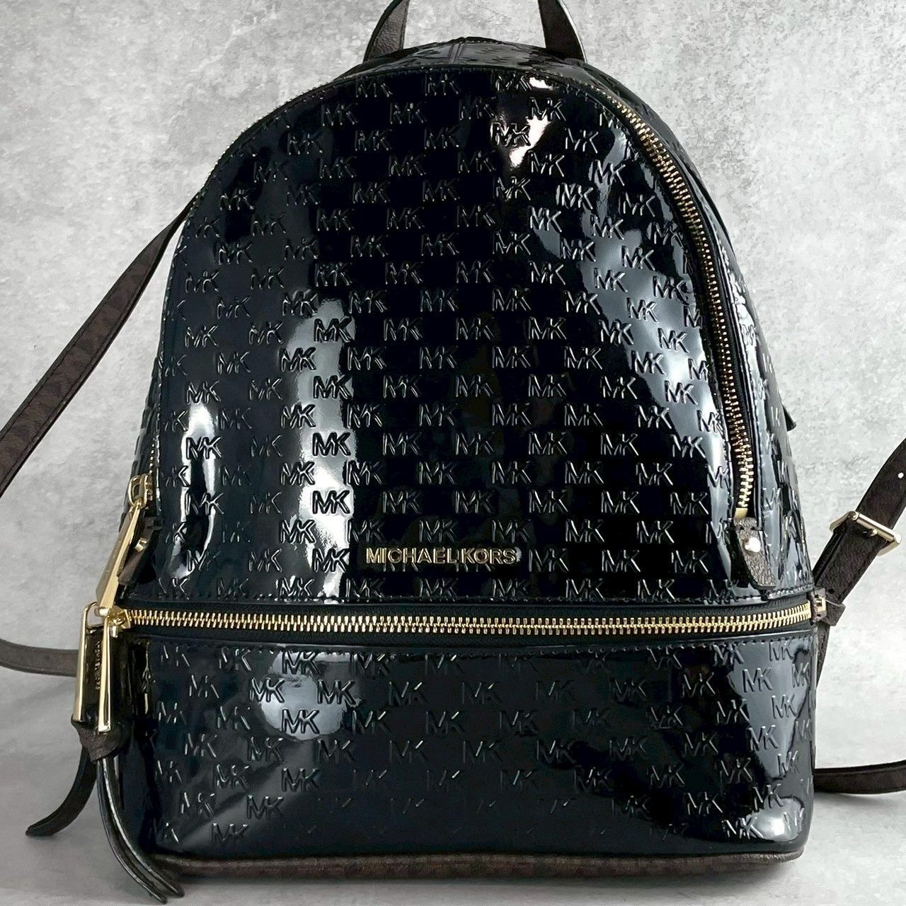 MICHAEL KORS マイケルコース エナメルリュックサック バックパック ブラック 黒 メンズ レディース 男女兼用 ユニセックス MK柄 総柄 旅行鞄