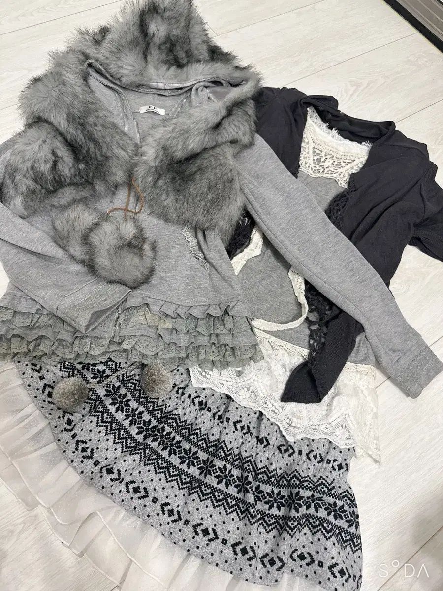 サンガーデンパーティー ポンポン 段々 ノルディック ニホンジン ギャル グレー 雪の花 ヴィンテージ コーディネートセット