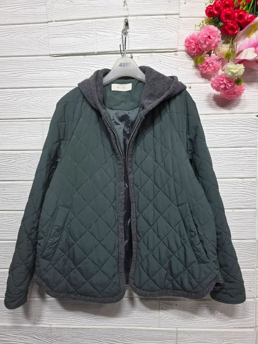 BCBG キルティング フード ジャケット 66～88