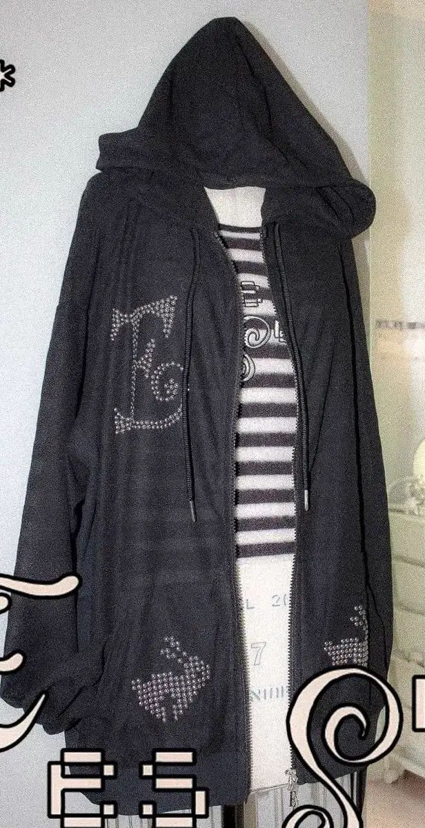 エッセイ Haru フーディー サマーバージョン ブラック