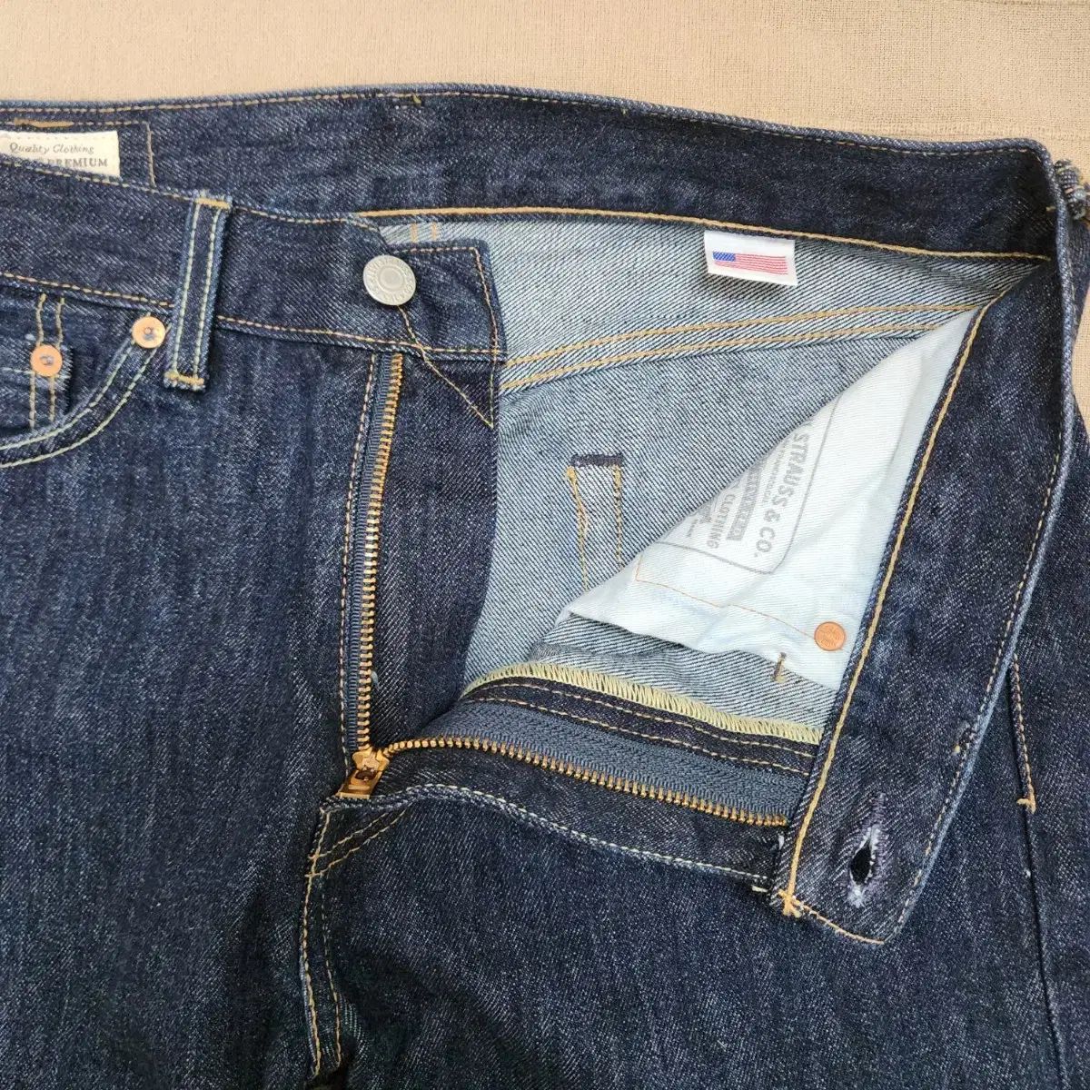 リーバイスプレミアム 505 USA メイド W30 L32 - メルカリ