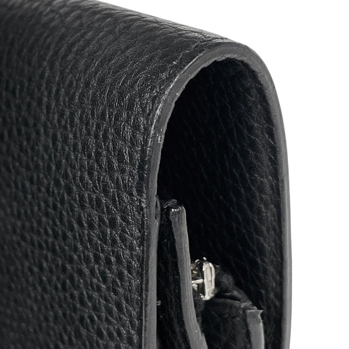 クラッチバッグ