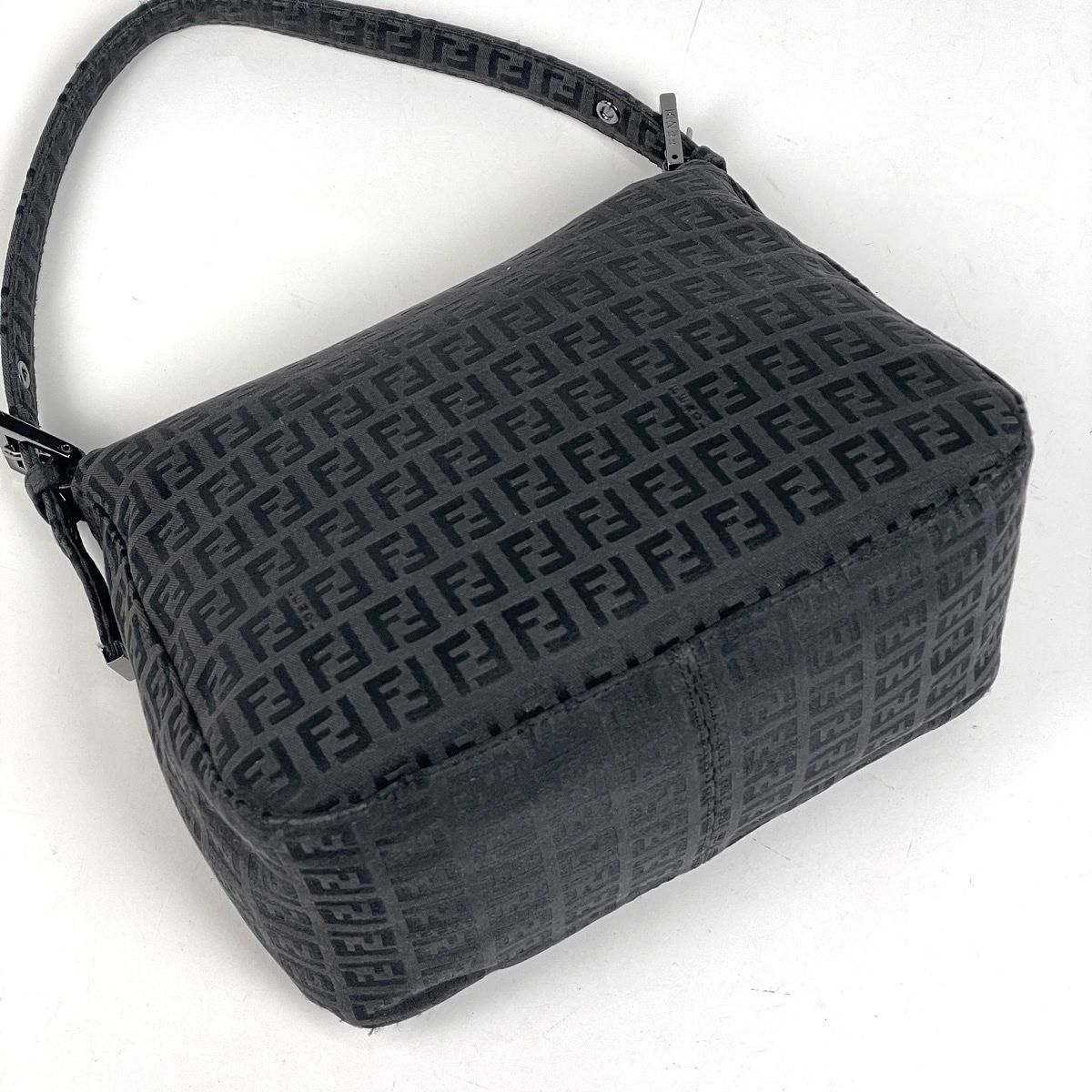 【美品】FENDI フェンディ　ハンドバッグ　ワンショルダーバッグ　ズッキーノ フェンディ FENDI ズッキーノ柄 ショルダーバッグ ハンドバッグ ワン