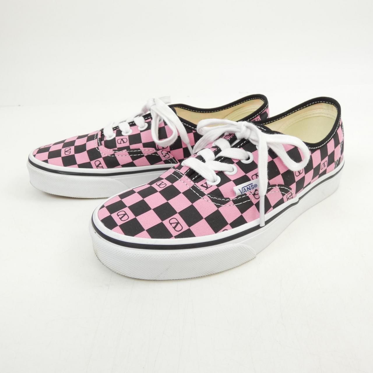 ヴァレンティノ VALENTINO