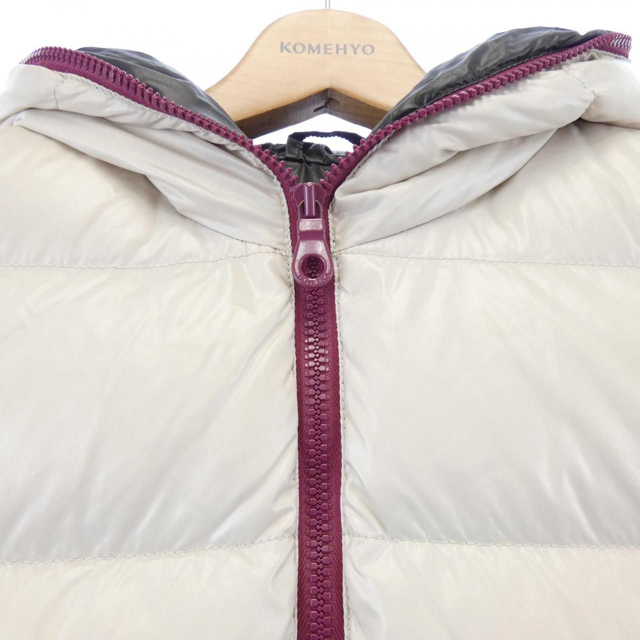 デュベティカ DUVETICA