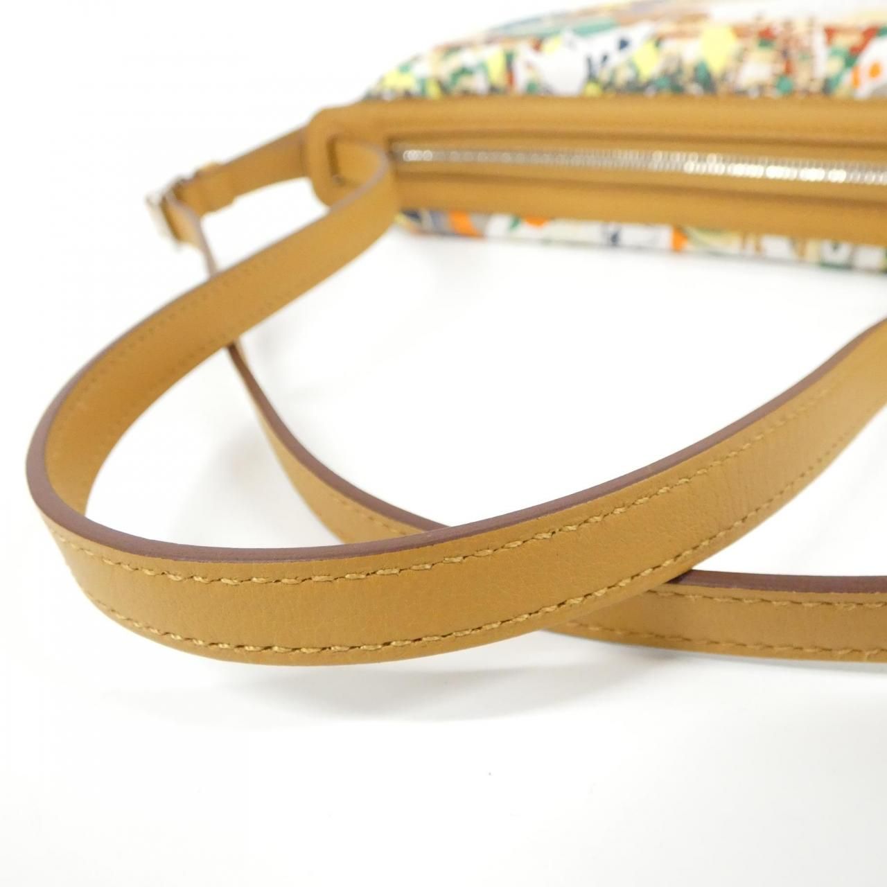  エルメス EN LIBERTE シュルソワ トゥー ゴー ポーチ ポーチ バッグ