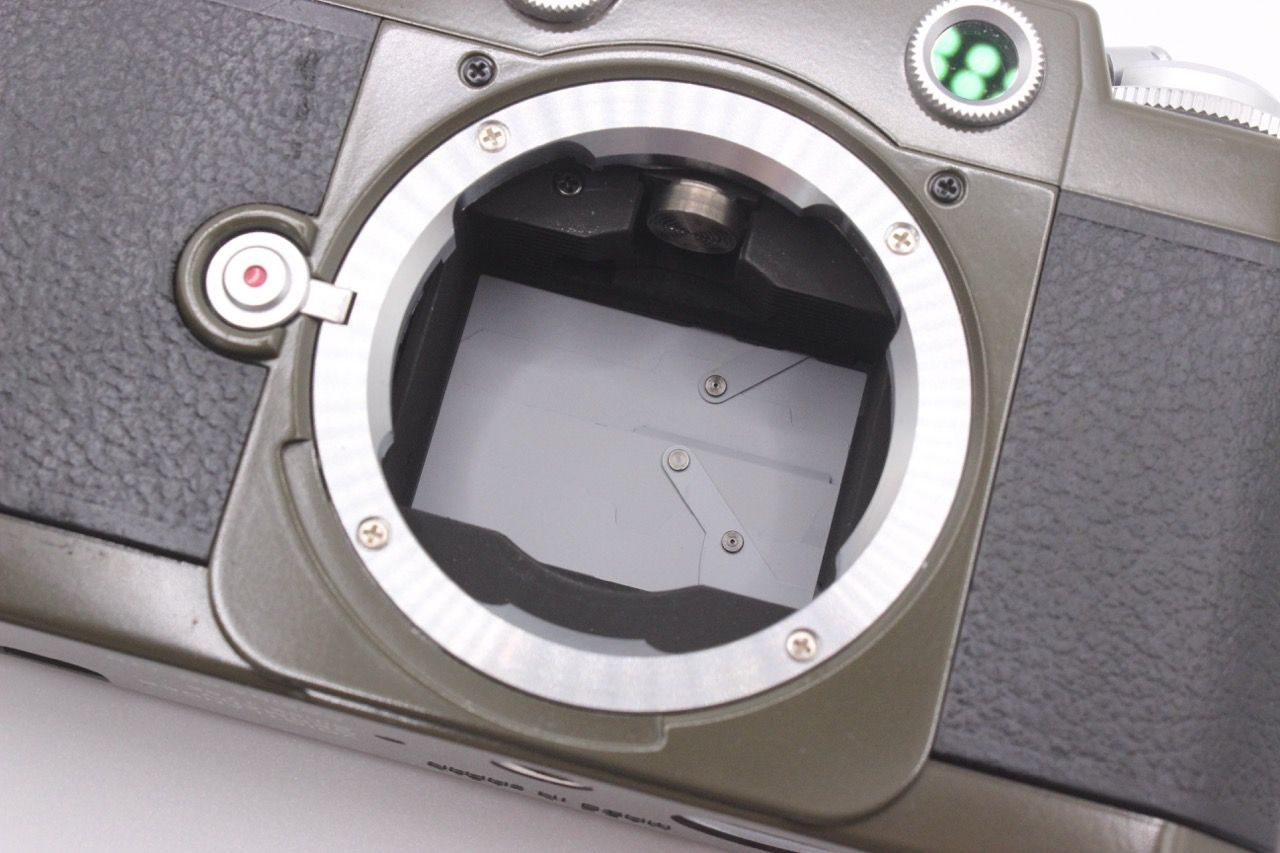  品 フォクトレンダー BESSA T HELIAR 101 ボディ オリーブ 9485 b RO 3527 レンジファインダーカメラ フィルムカメラ